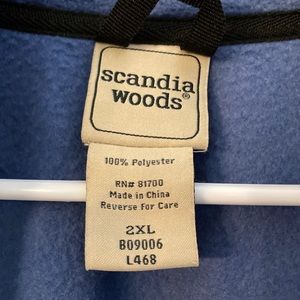 Mens fleece vest size 2Xl blue and black gently worn and in good condition